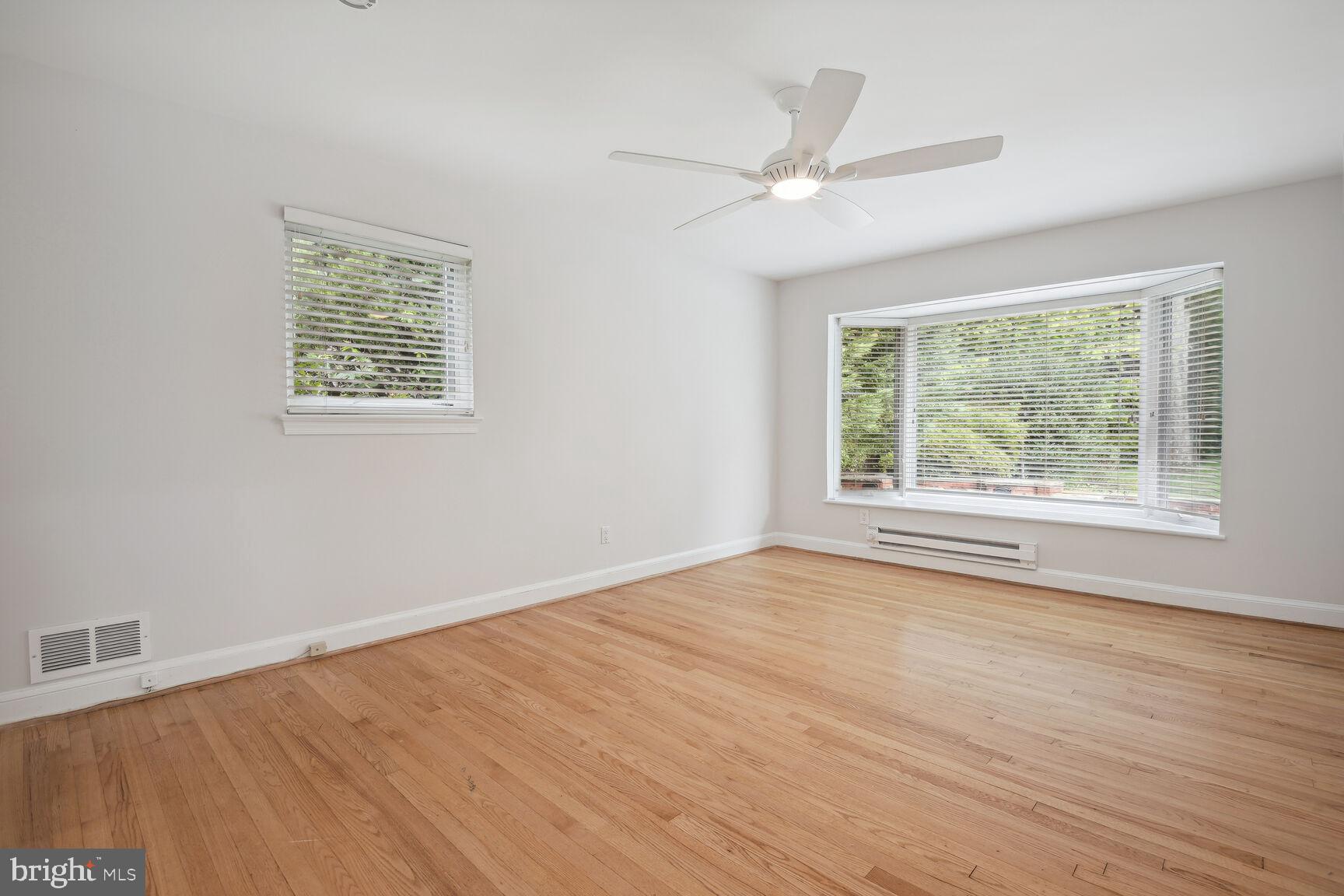 TULIP HILL - Residential