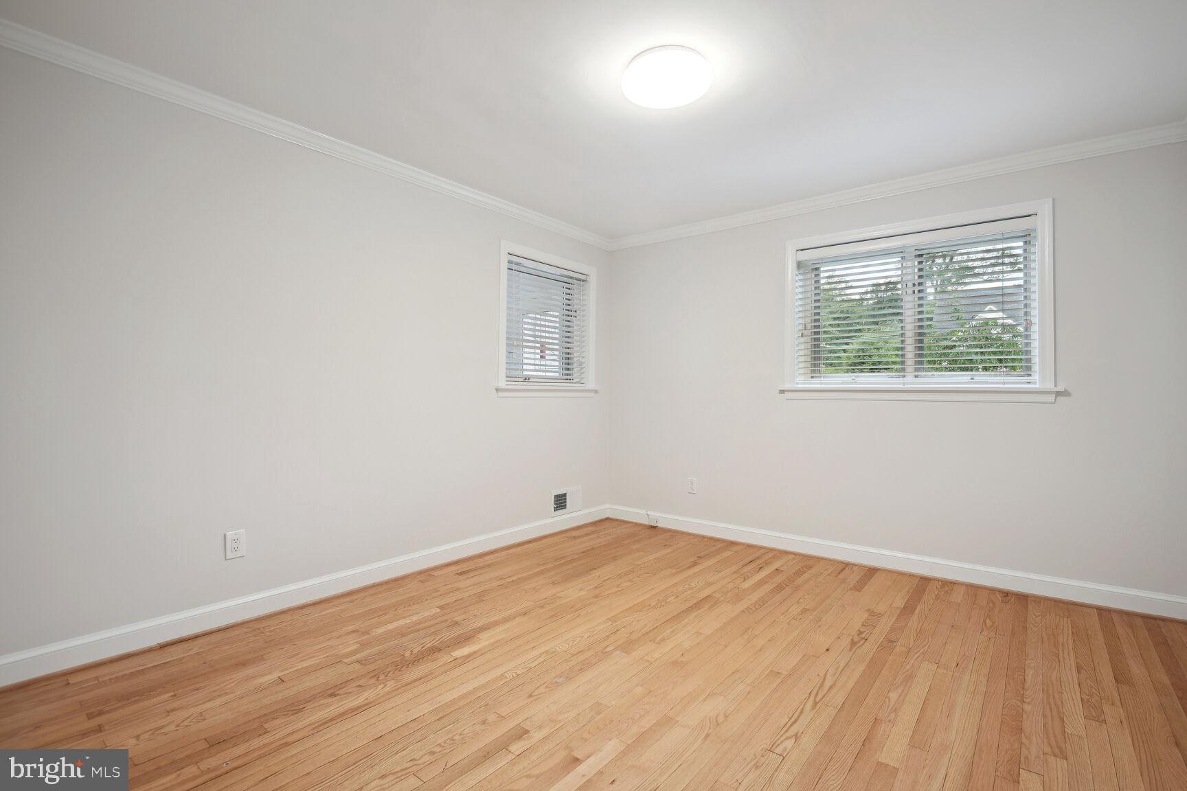 TULIP HILL - Residential