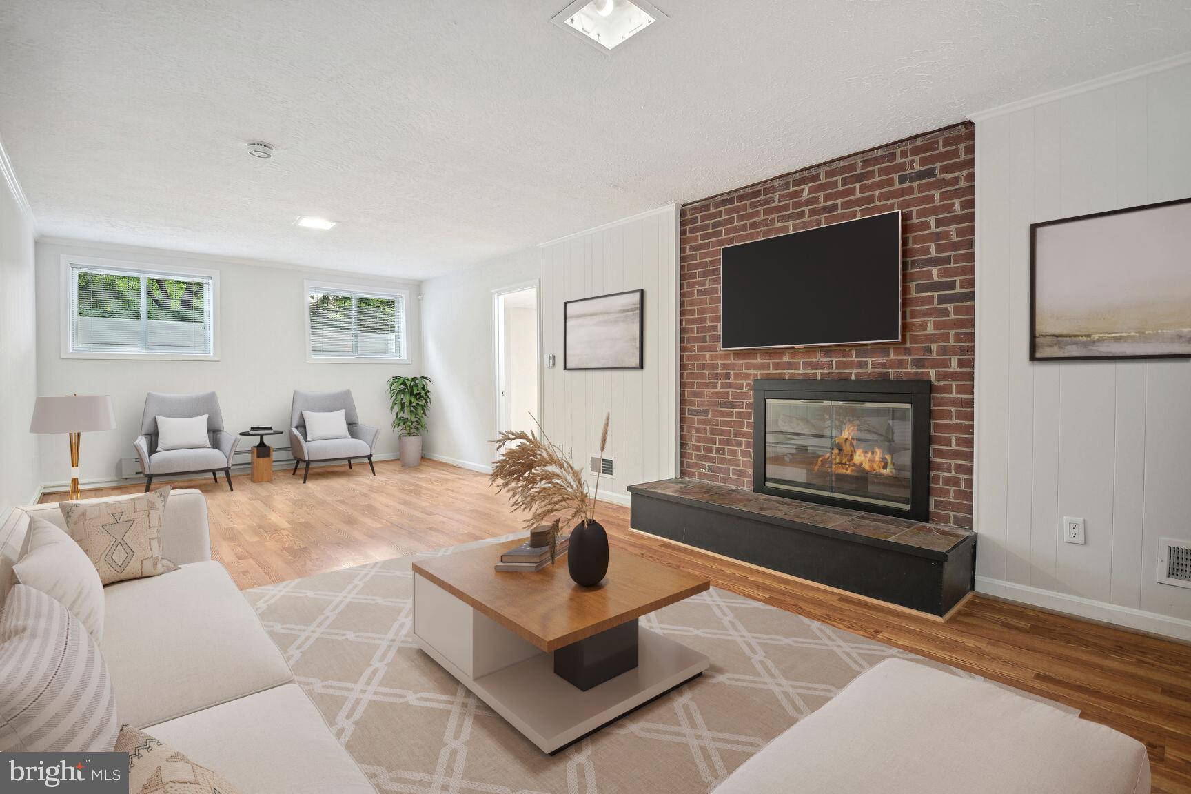 TULIP HILL - Residential