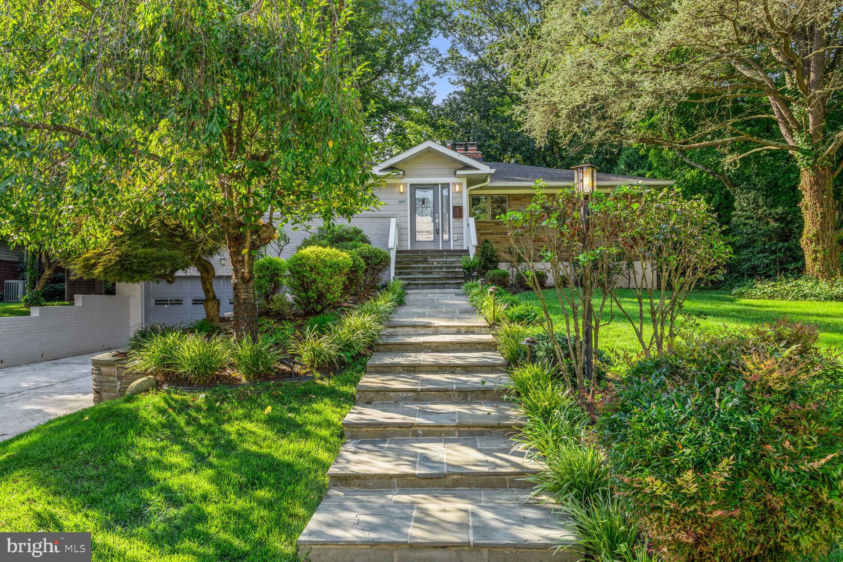 TULIP HILL - Residential