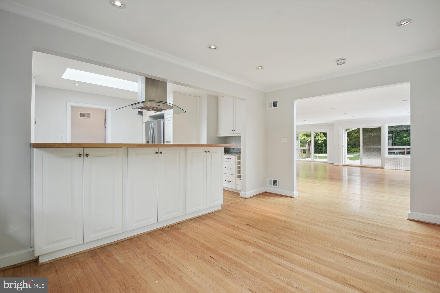 TULIP HILL - Residential