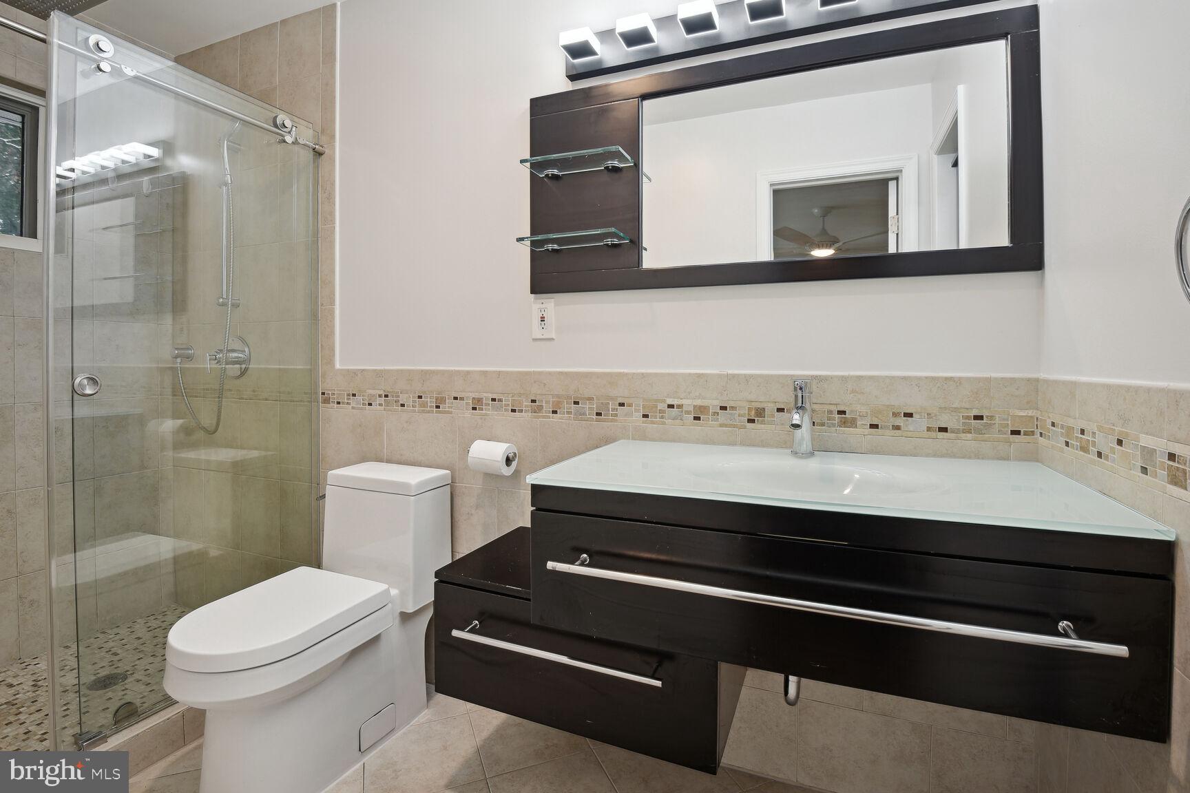 TULIP HILL - Residential