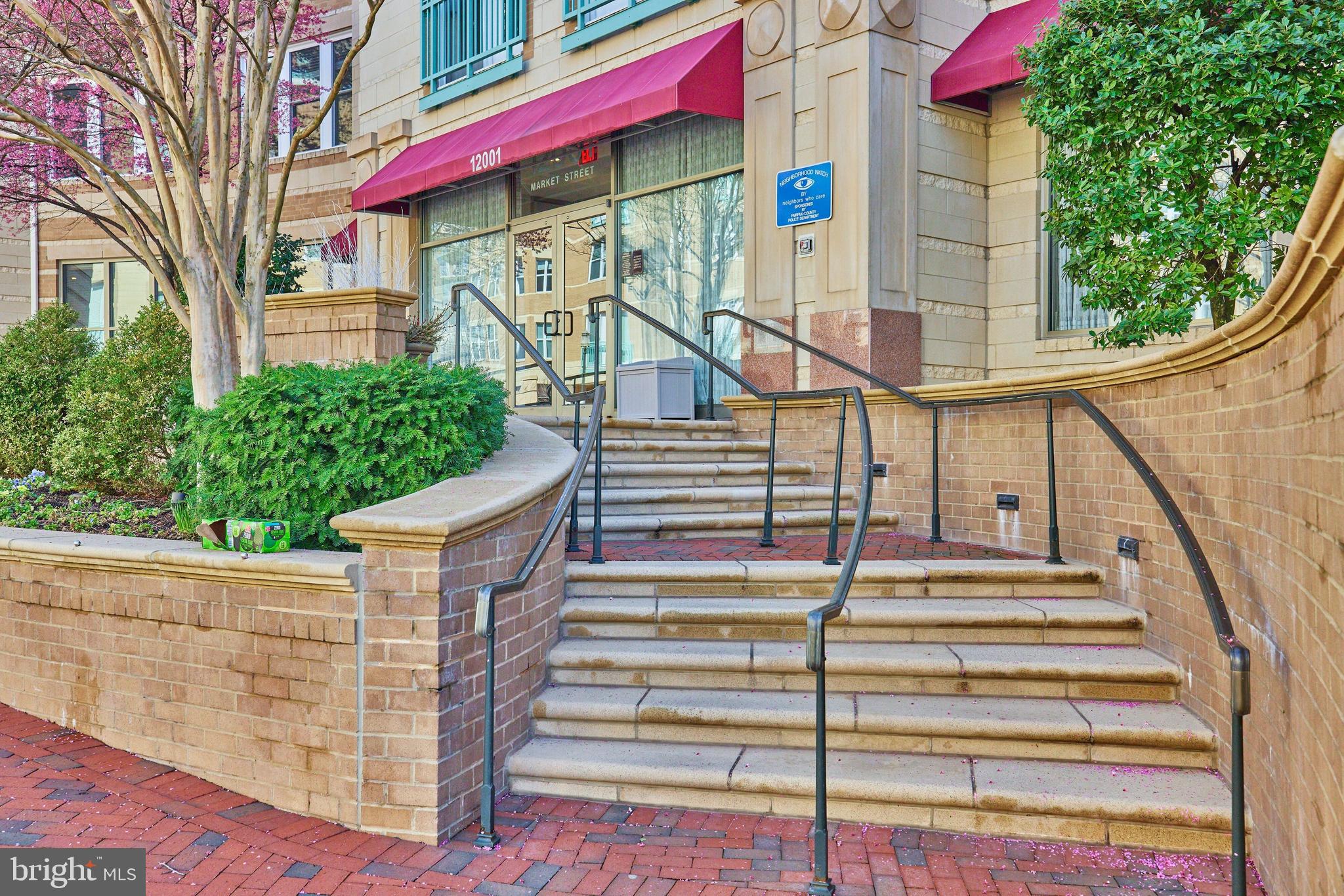 MARKET STREET AT TOWN CENTER - Residential