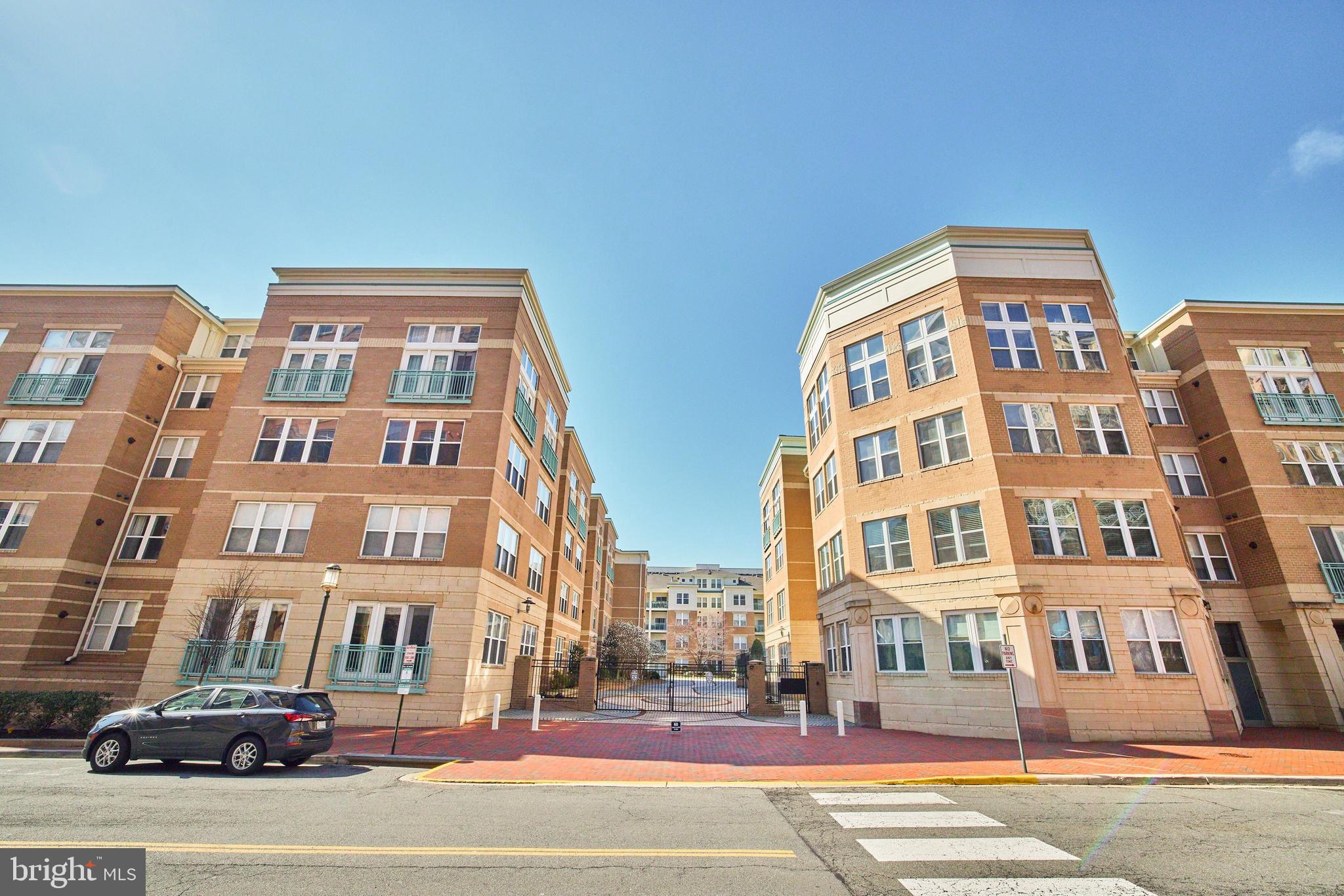 MARKET STREET AT TOWN CENTER - Residential