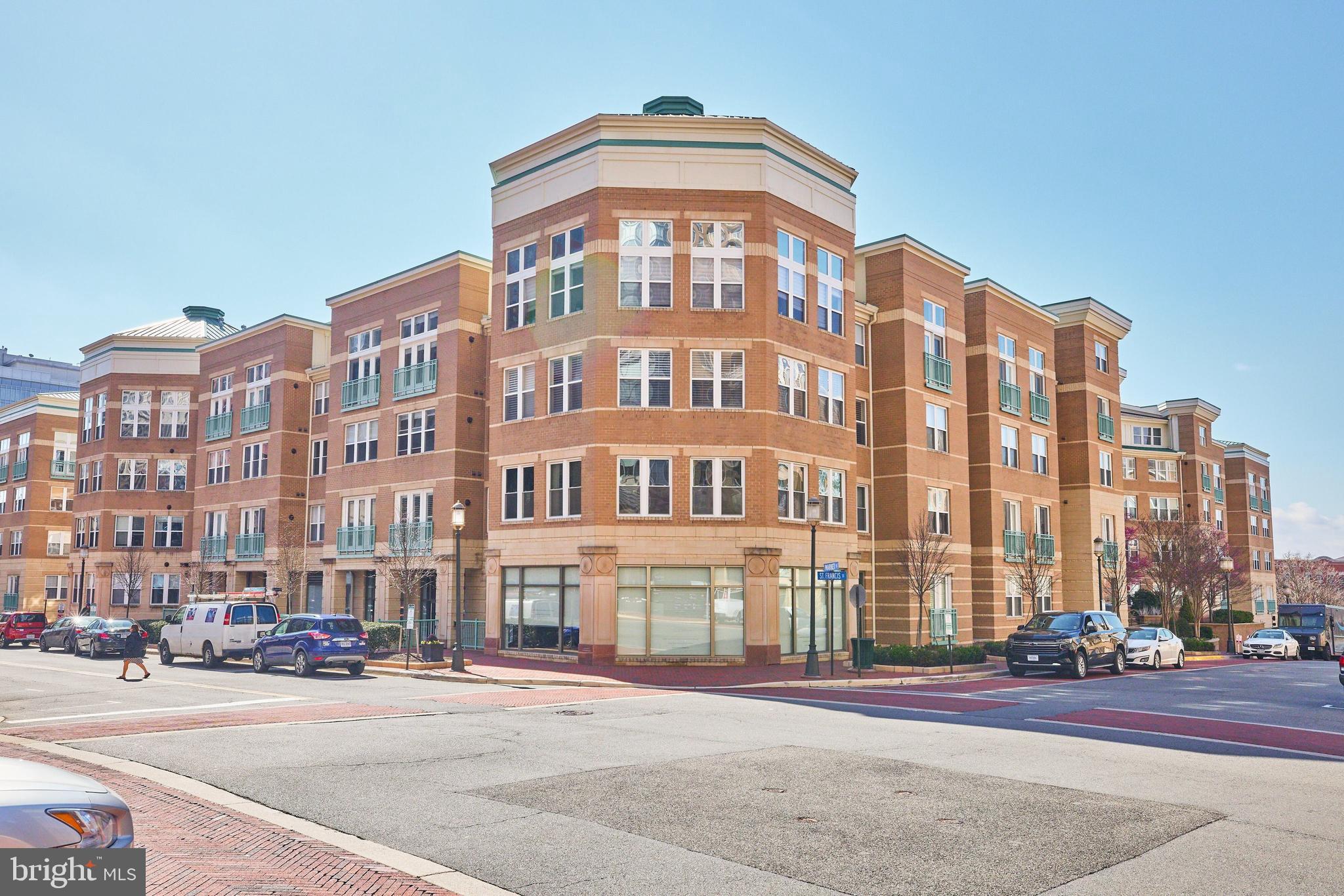 MARKET STREET AT TOWN CENTER - Residential