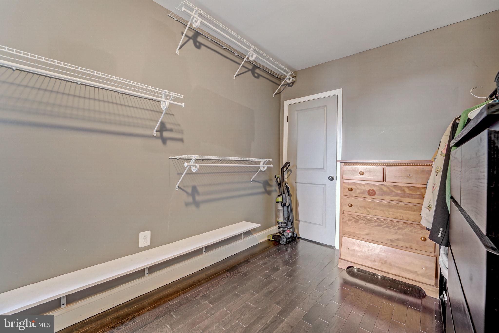 CHARLES VILLAGE - Residential