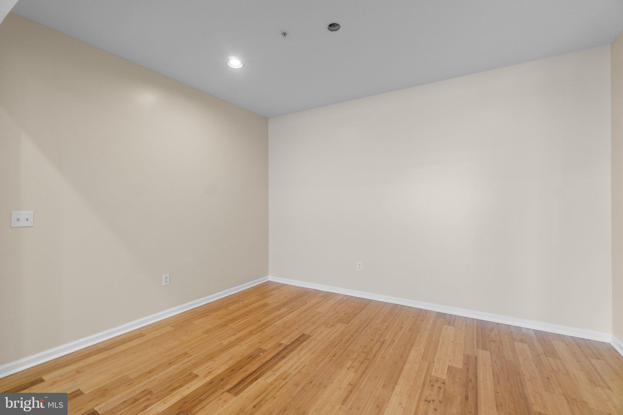 VILLAGE OF MILL RUN - Residential