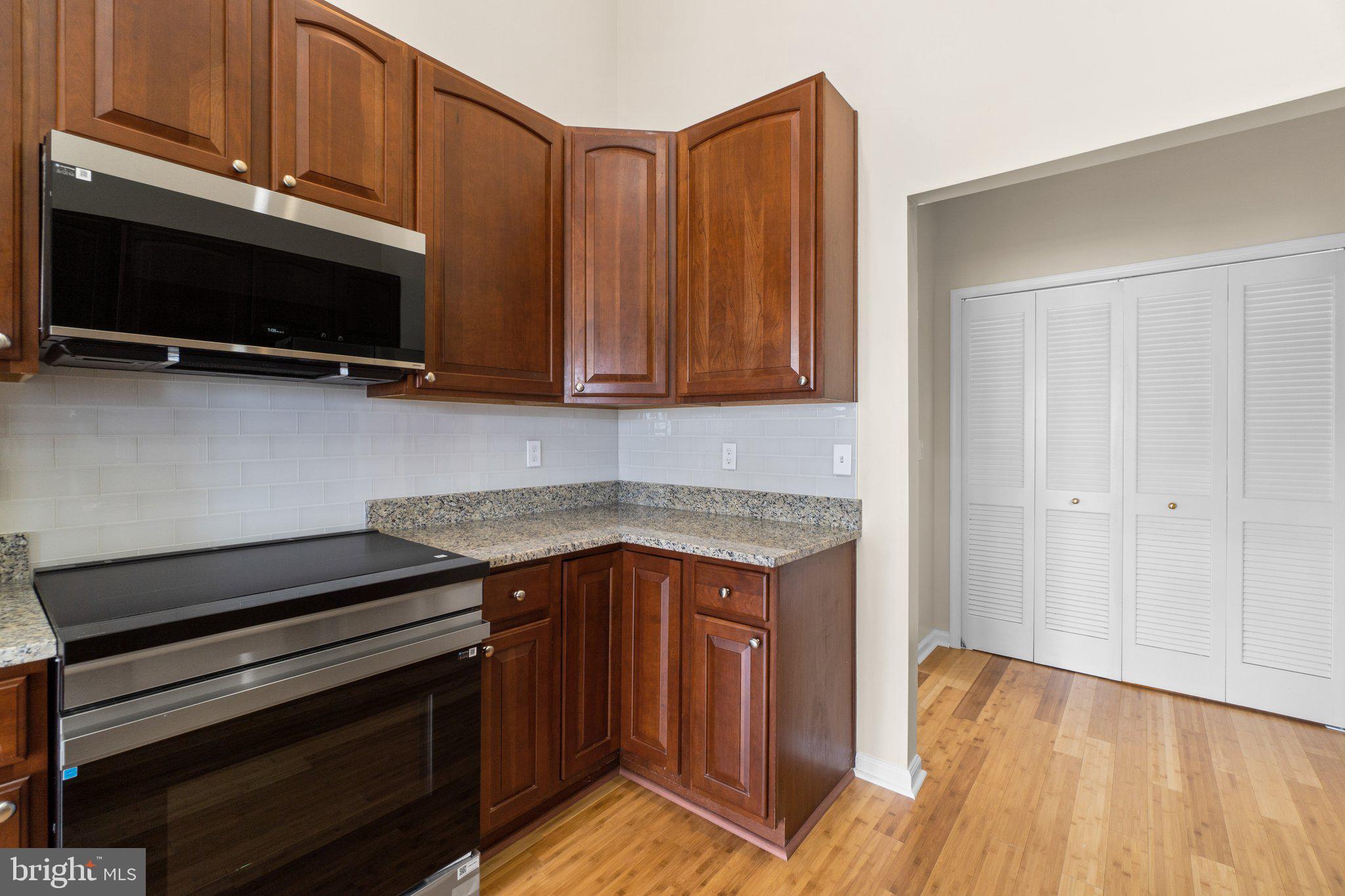 VILLAGE OF MILL RUN - Residential