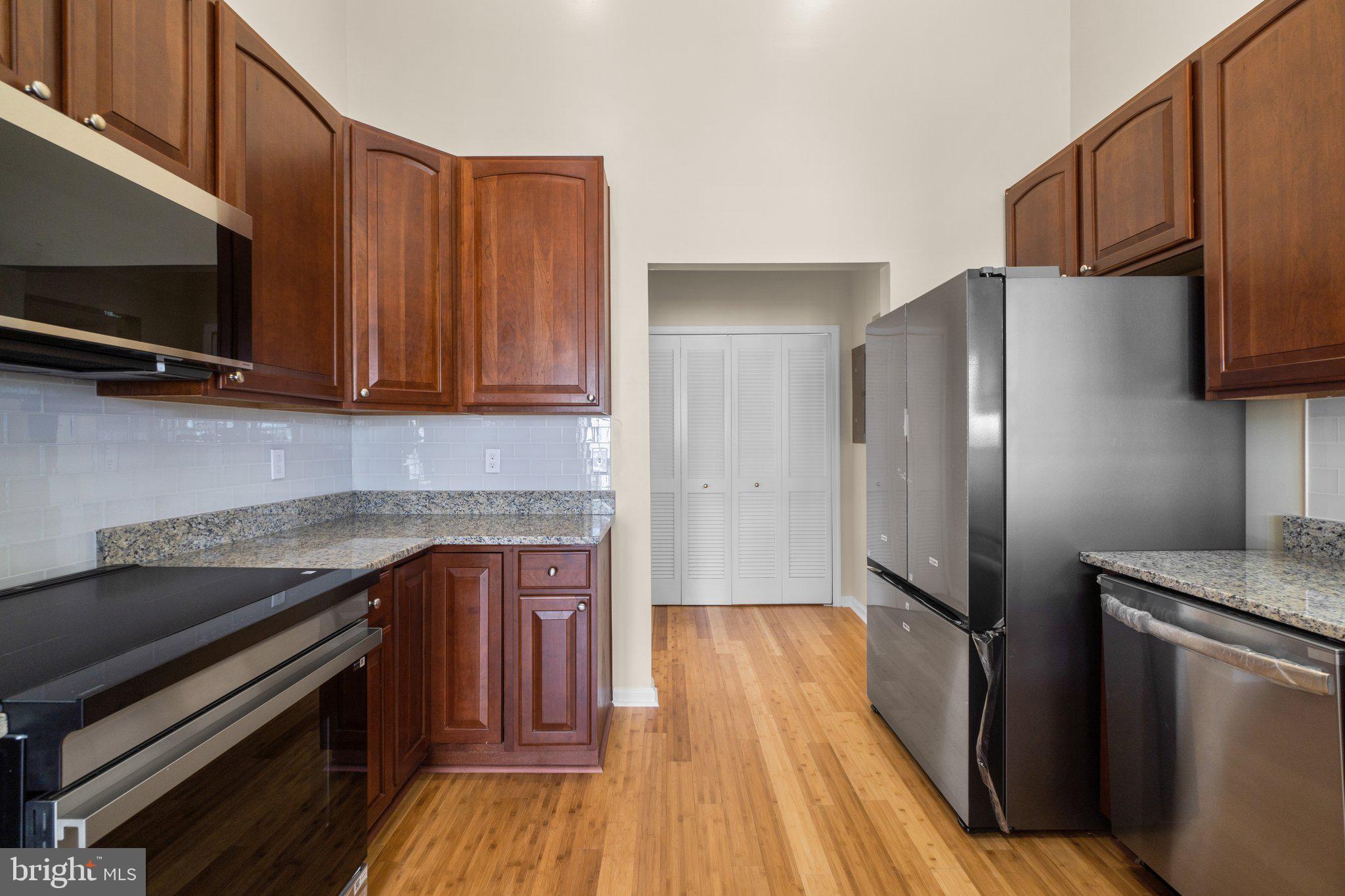 VILLAGE OF MILL RUN - Residential