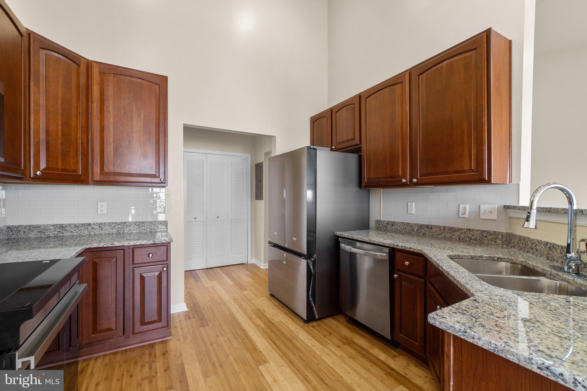 VILLAGE OF MILL RUN - Residential