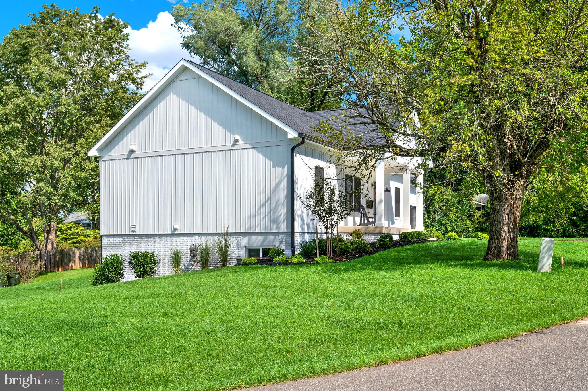 OAKLAWN - Residential