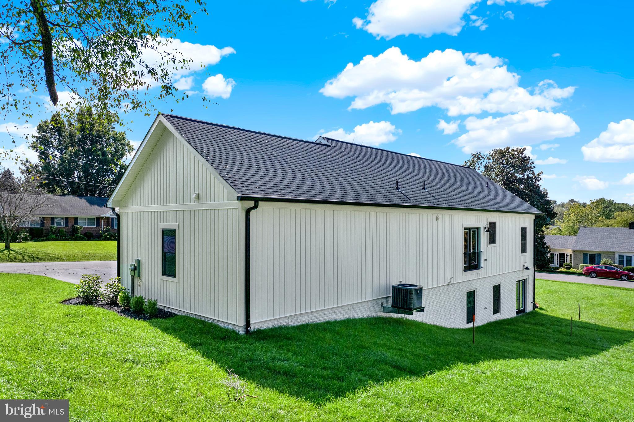 OAKLAWN - Residential