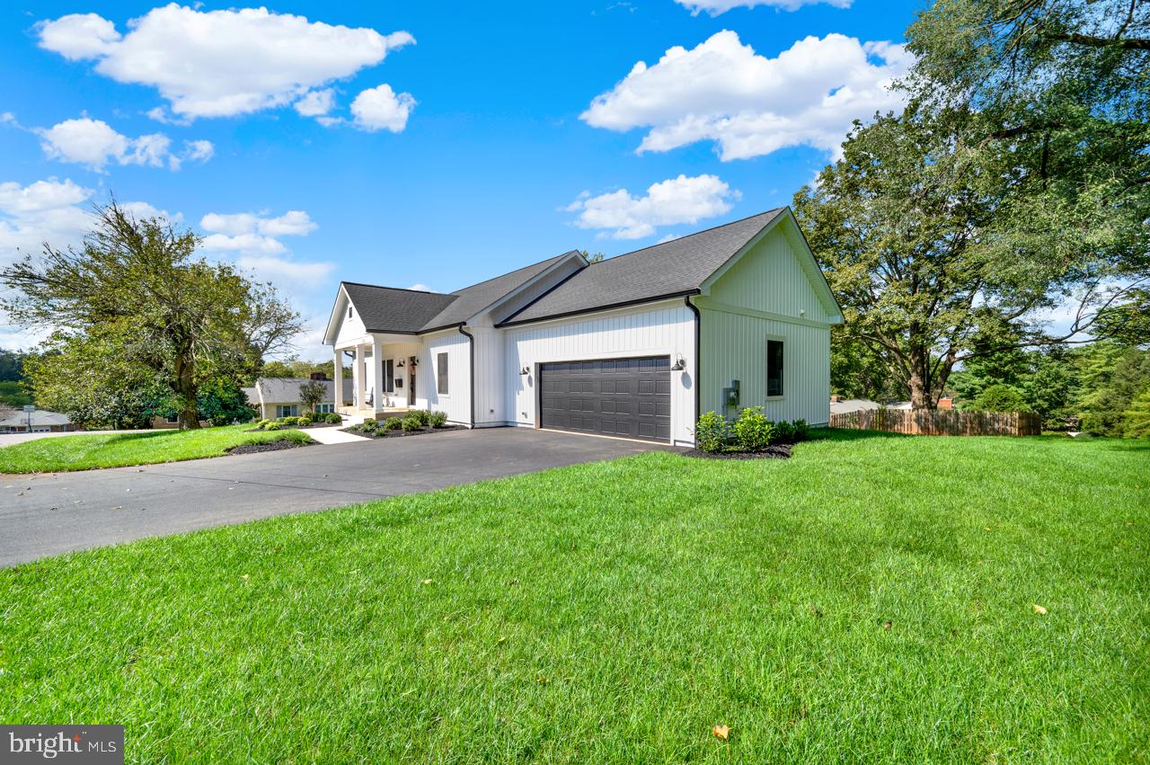 OAKLAWN - Residential