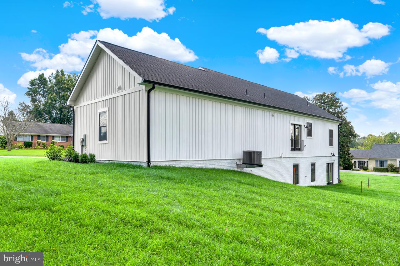 OAKLAWN - Residential