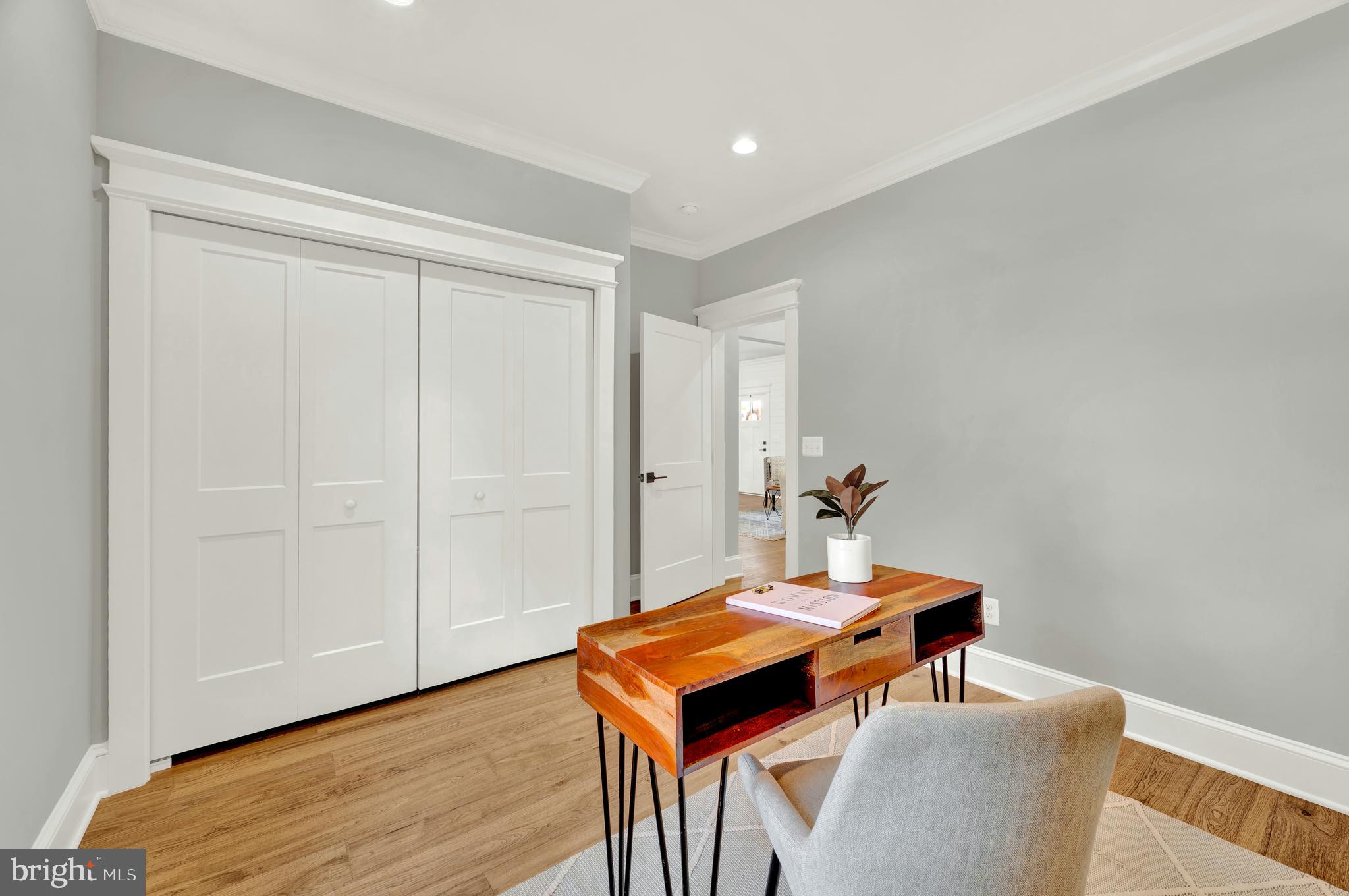 OAKLAWN - Residential