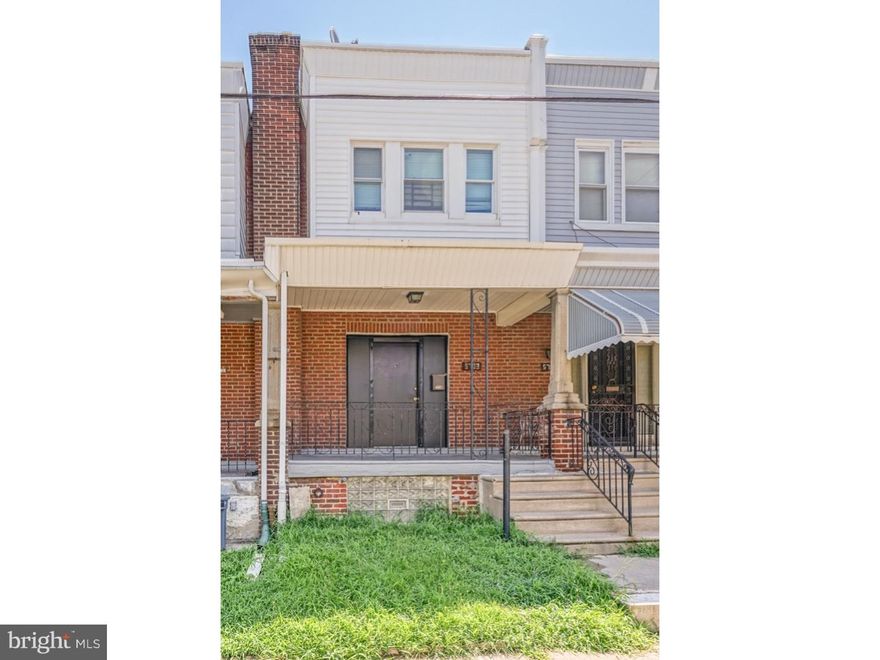 LaSalle University Investment property! Tenants are easy to find with a student waiting list! Property is currently rented for $1500 per month. Recently updated and well taken care of. One of the most sought after student housing blocks at LaSalle. 24 hour notice is preferred.