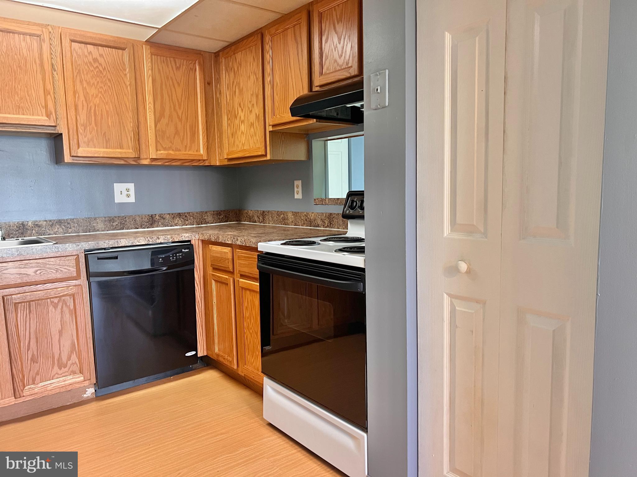 SUNRISE CONDOMINIUMS - Residential Lease