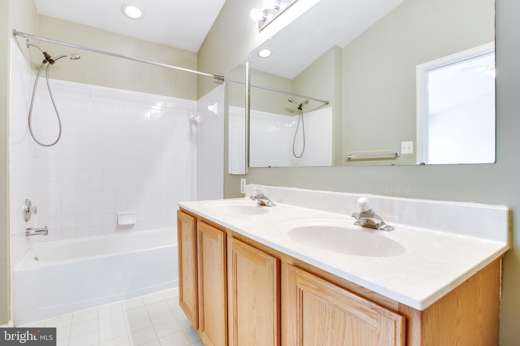 SPRING RIDGE - Residential