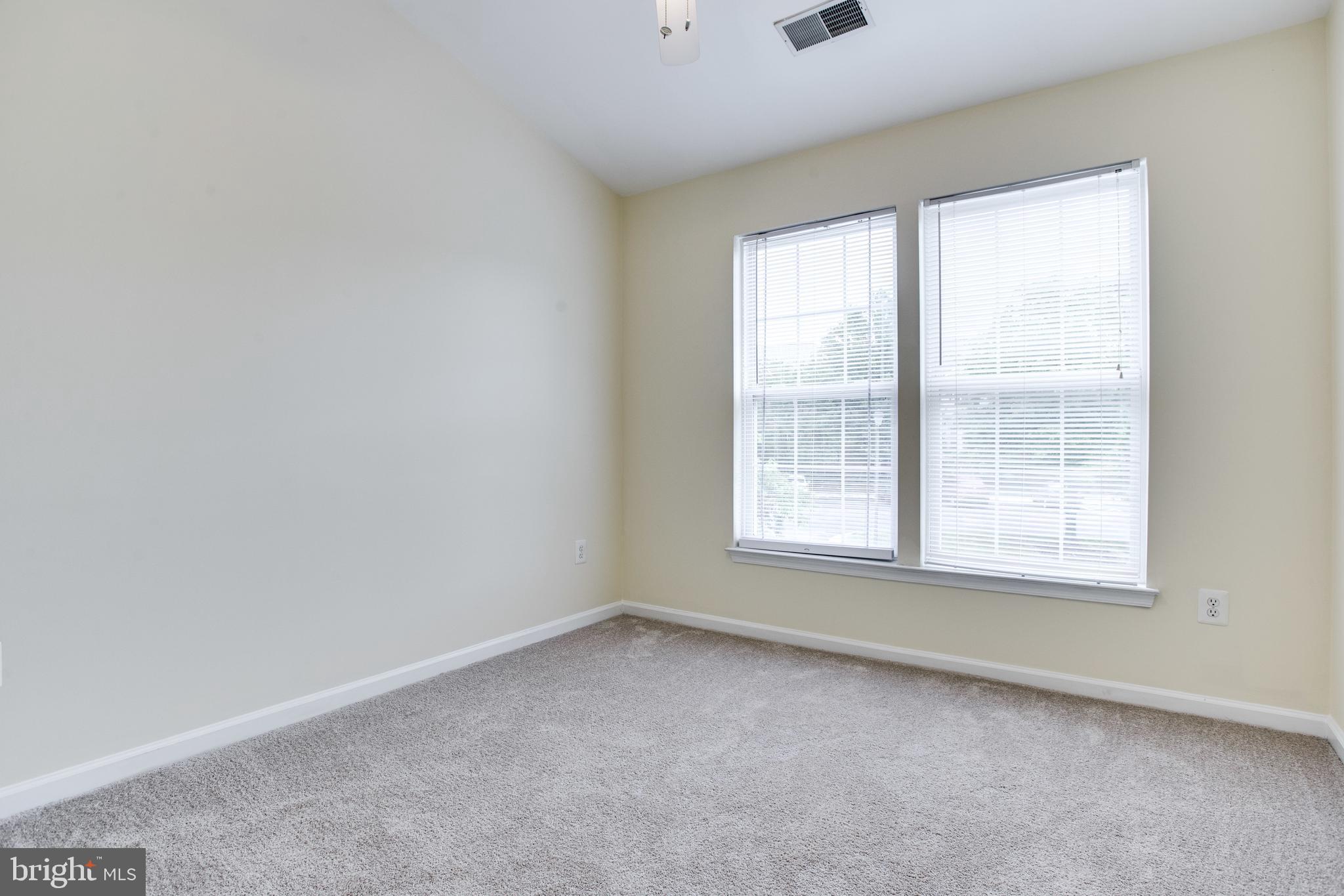 SPRING RIDGE - Residential