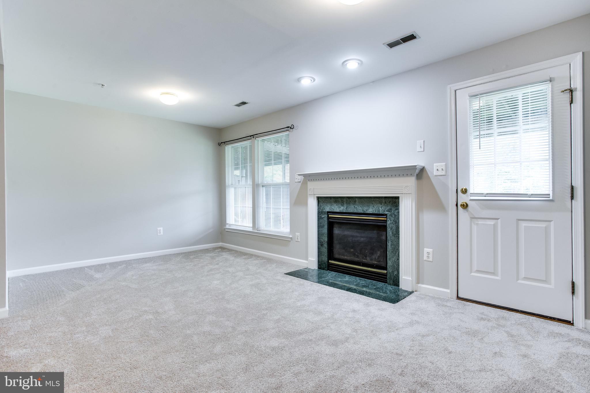 SPRING RIDGE - Residential