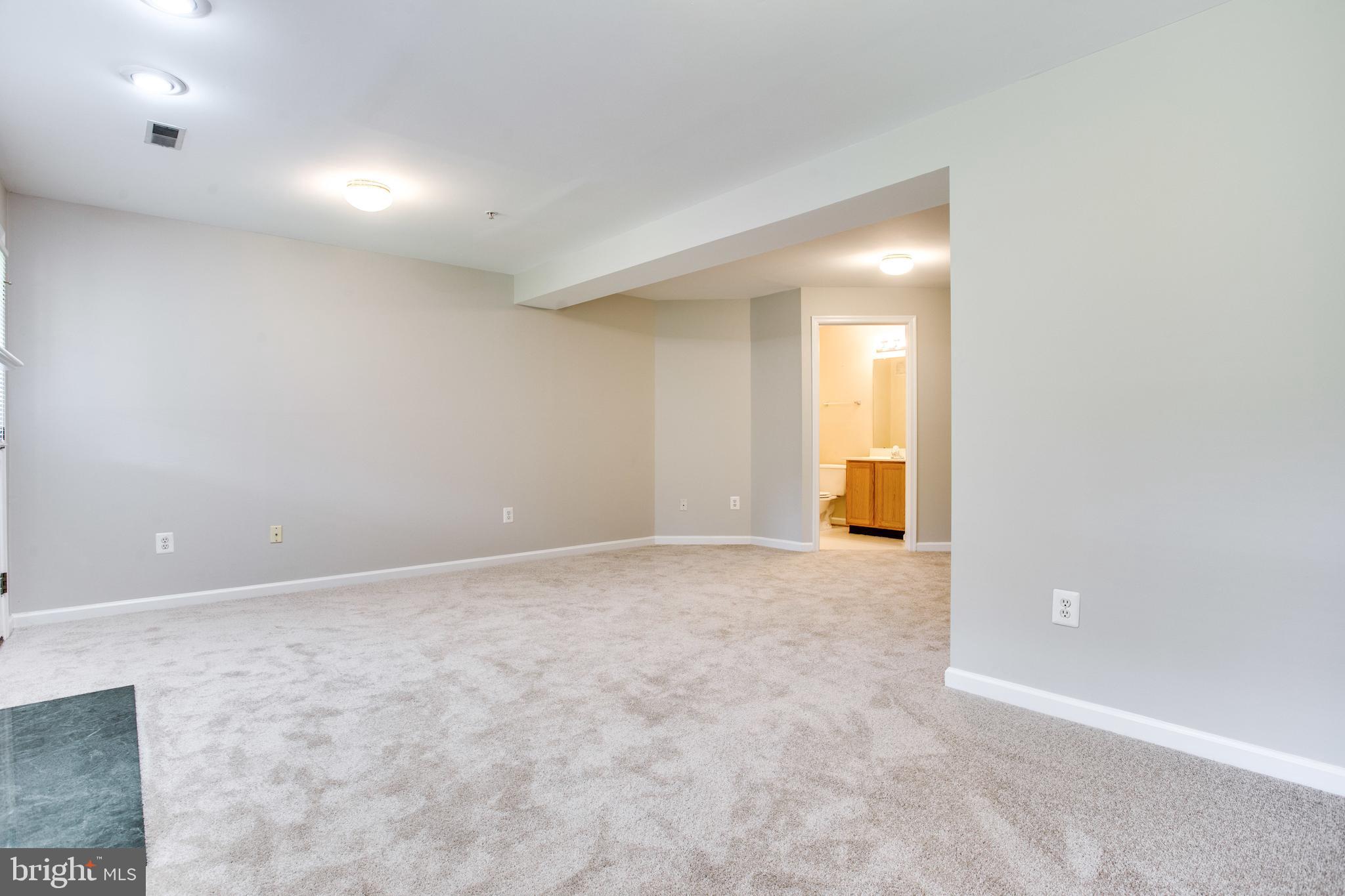 SPRING RIDGE - Residential