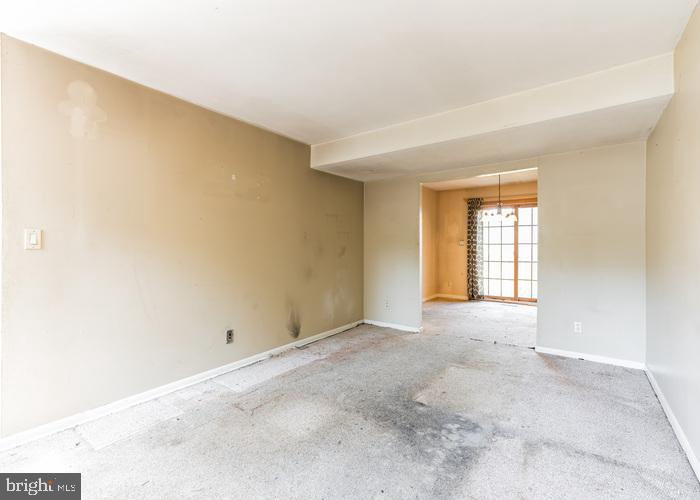 CALVERT TOWNE TOWNHOUSES - Residential