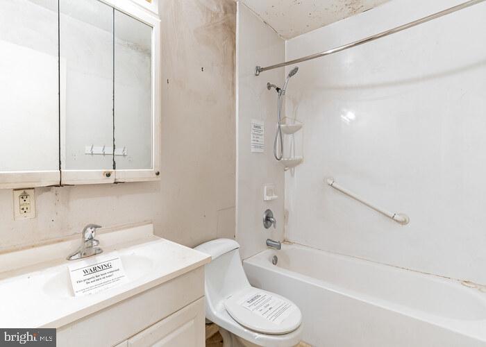 CALVERT TOWNE TOWNHOUSES - Residential