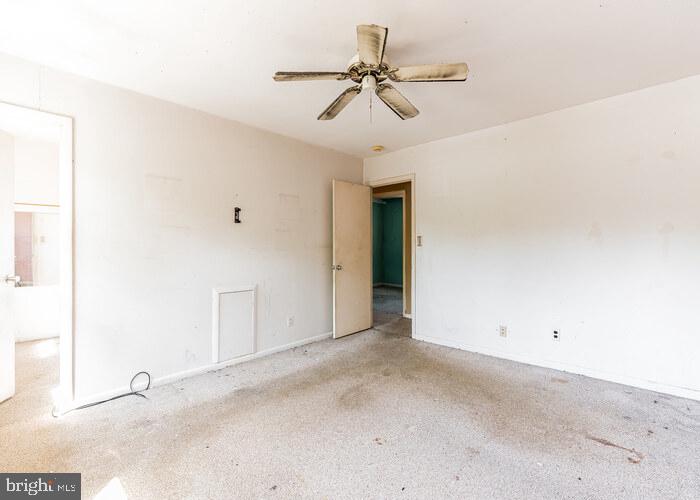 CALVERT TOWNE TOWNHOUSES - Residential