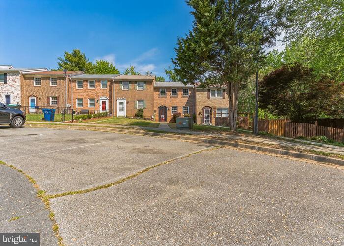 CALVERT TOWNE TOWNHOUSES - Residential