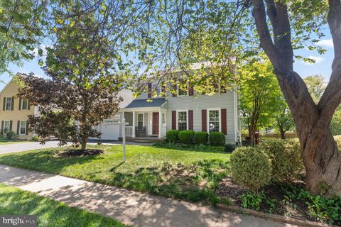 Photo of 13338 Point Rider Lane, HERNDON, VA 20171 (MLS # VAFX2304194)