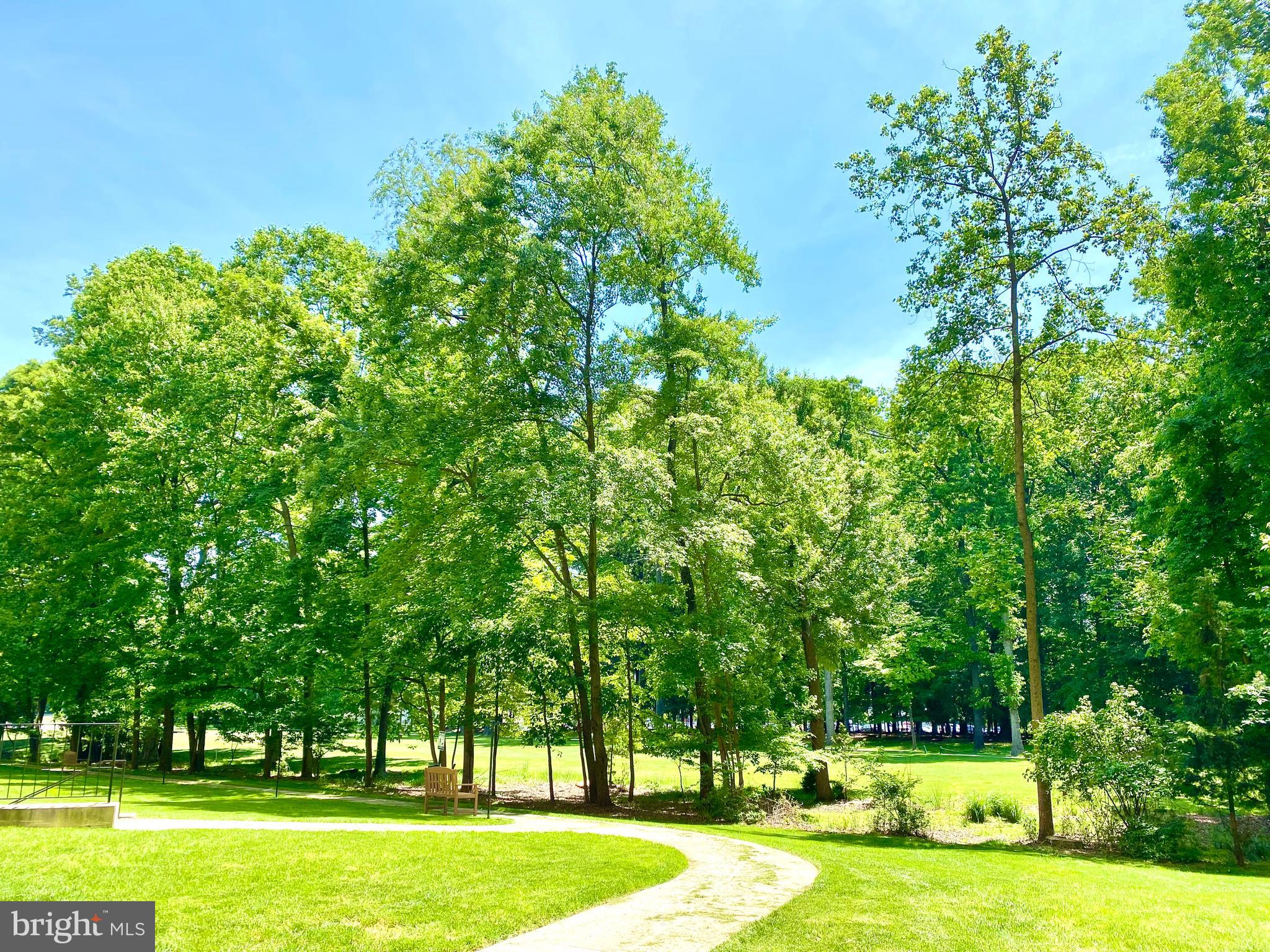 LEISURE WORLD - Residential