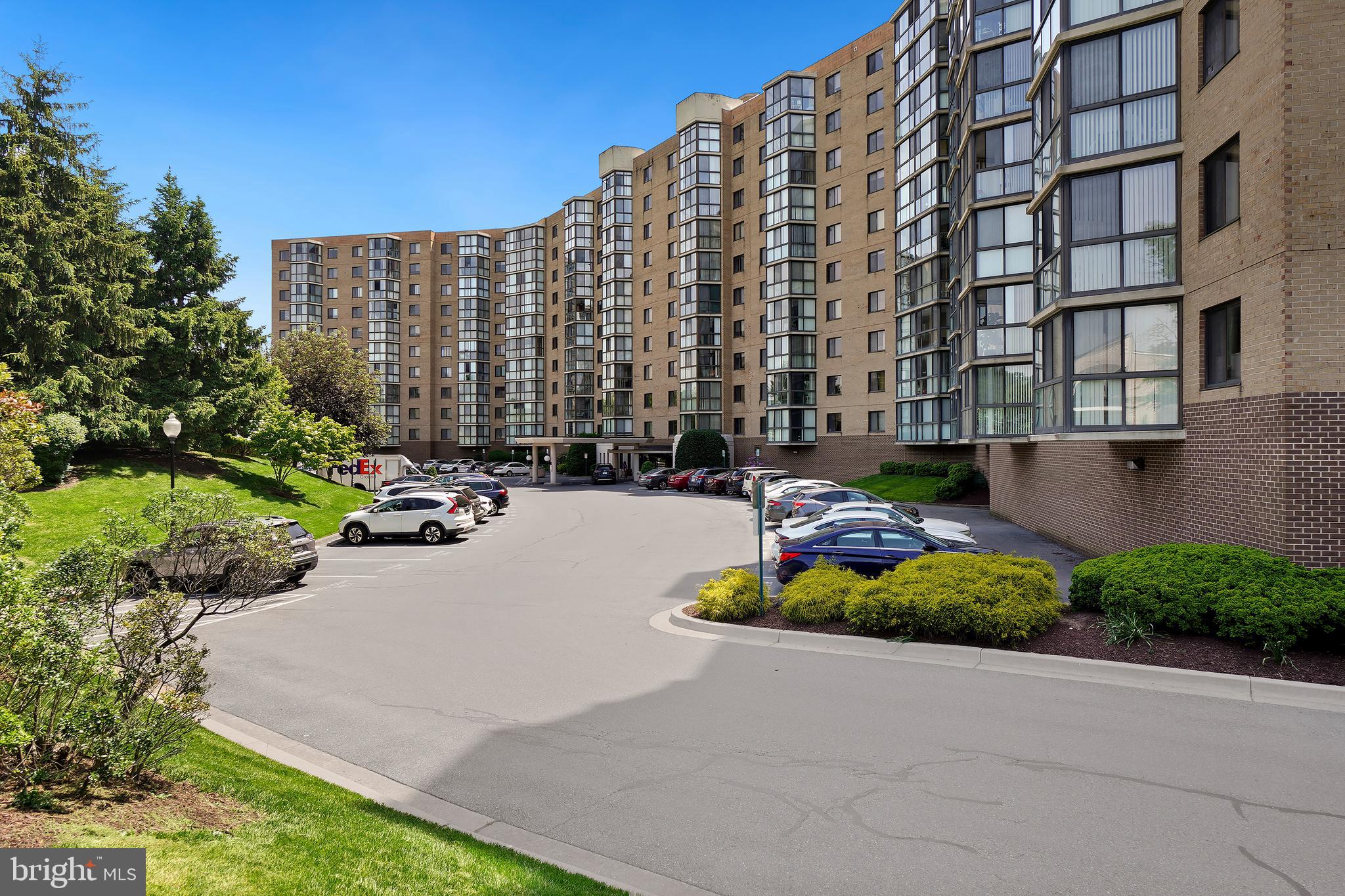 LEISURE WORLD - Residential