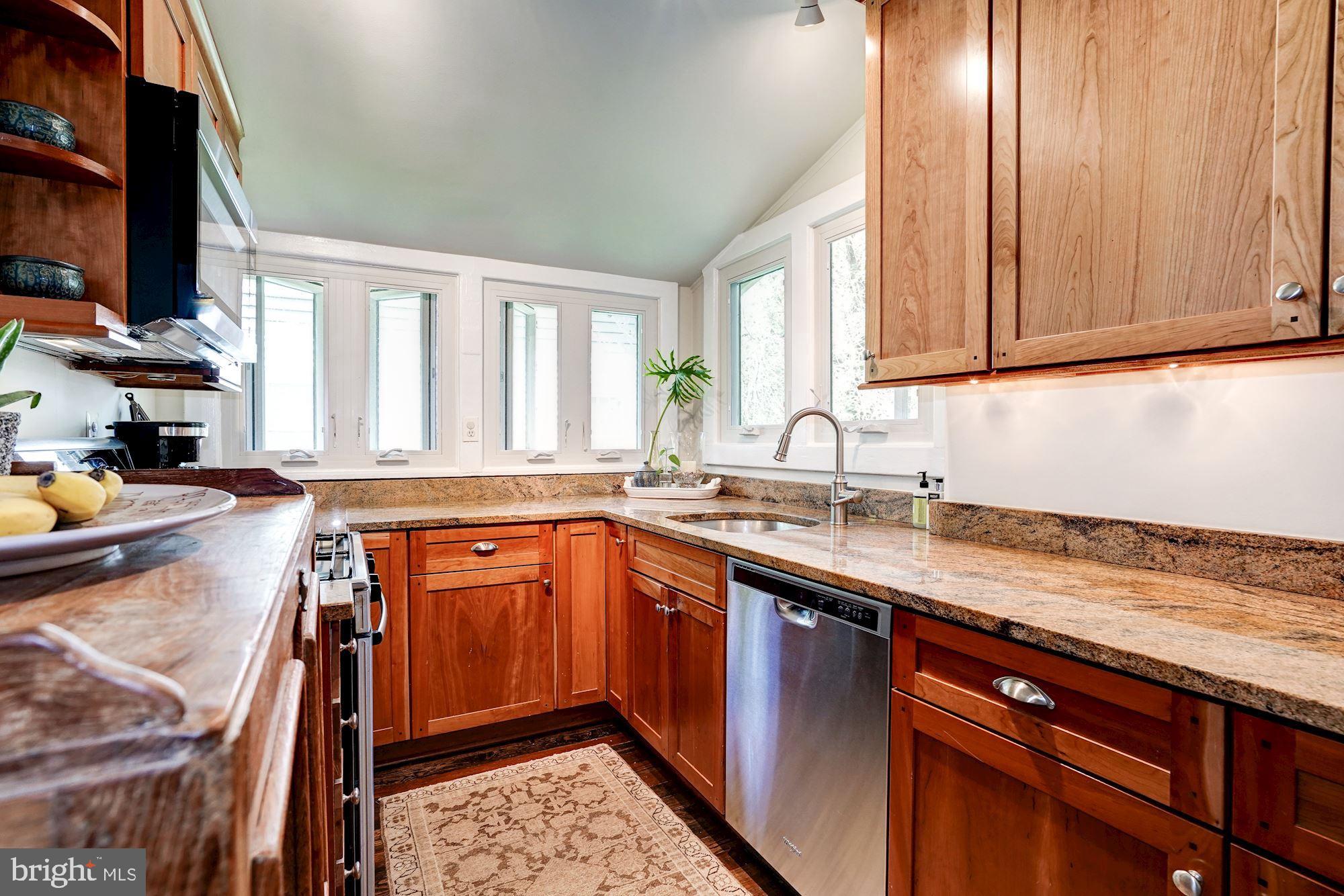 LYON VILLAGE - Residential