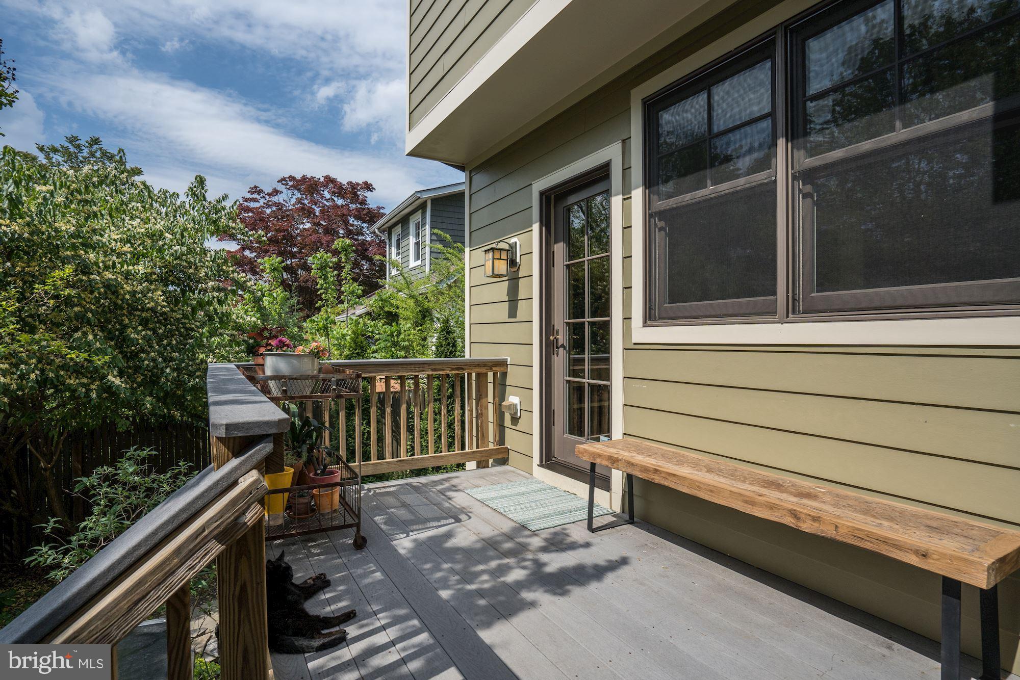 LYON VILLAGE - Residential