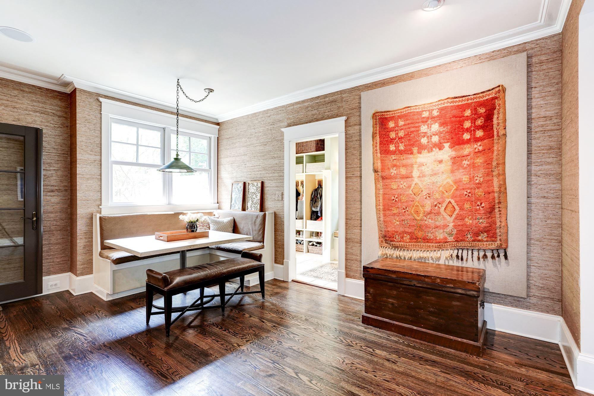 LYON VILLAGE - Residential