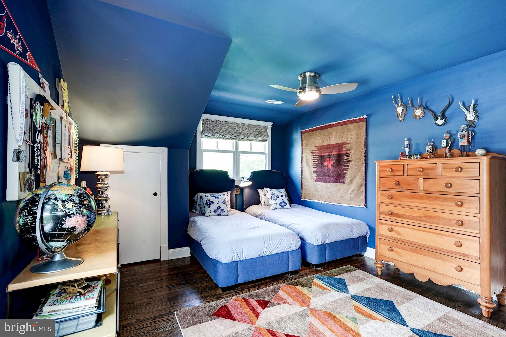 LYON VILLAGE - Residential