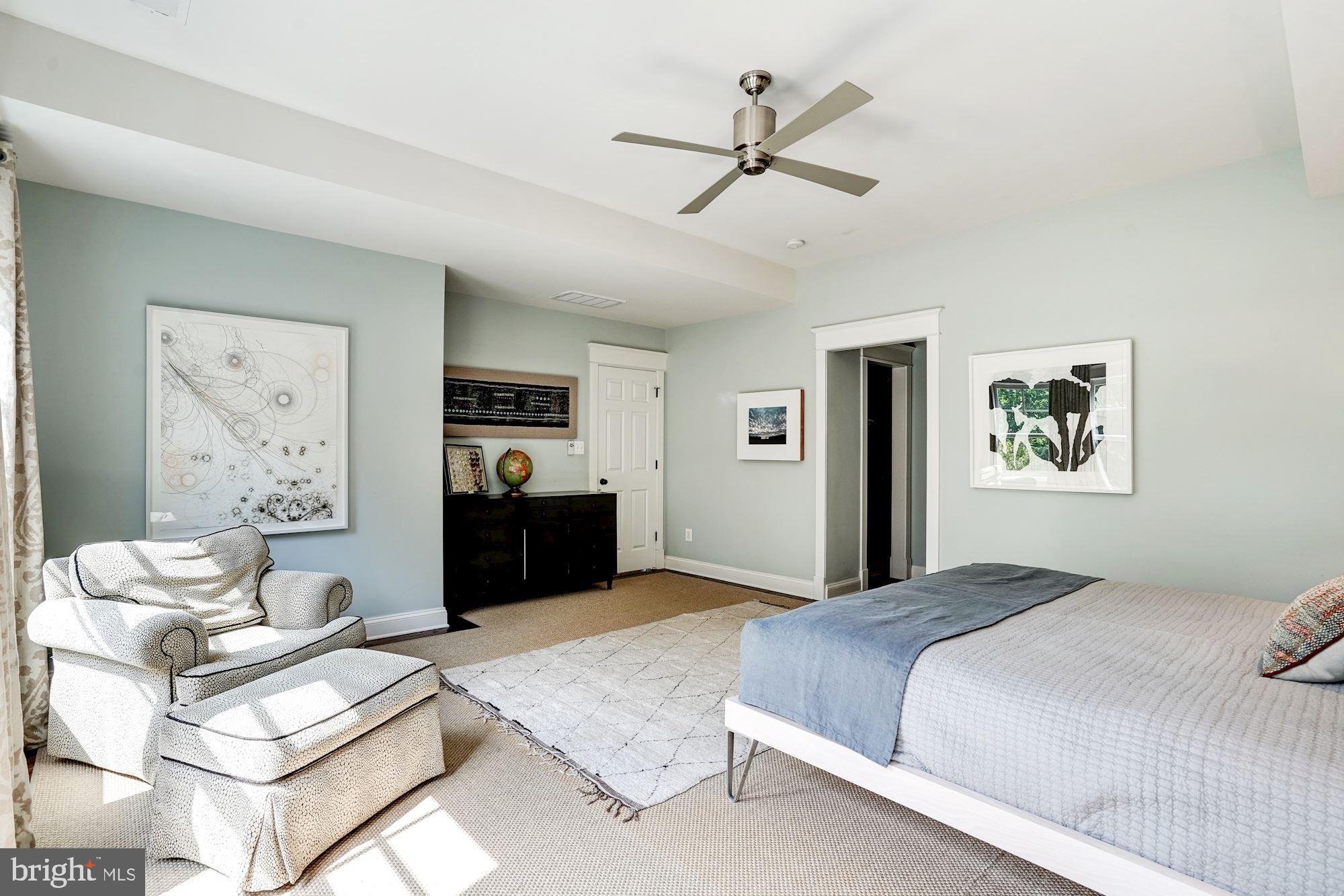 LYON VILLAGE - Residential