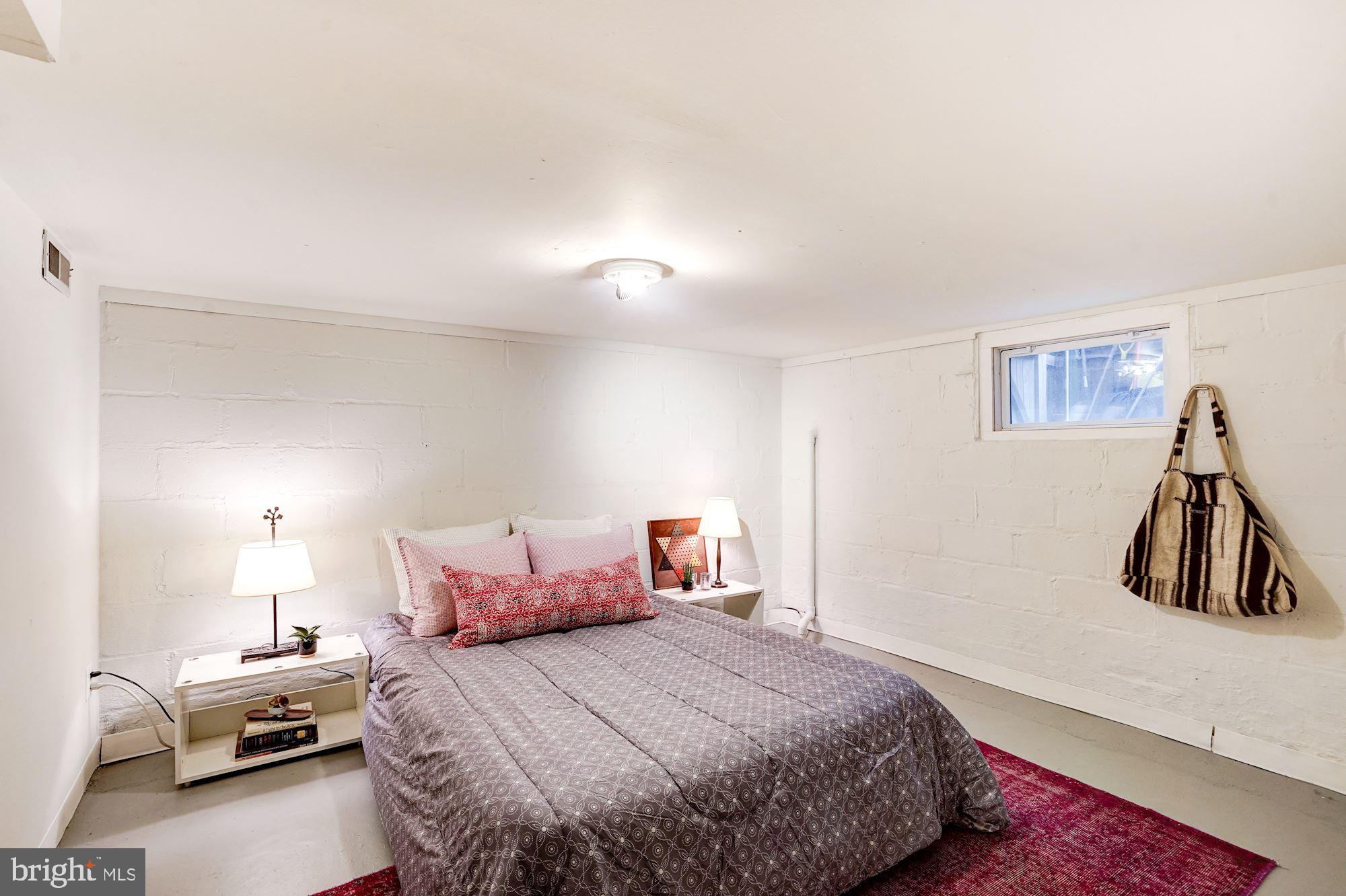 LYON VILLAGE - Residential