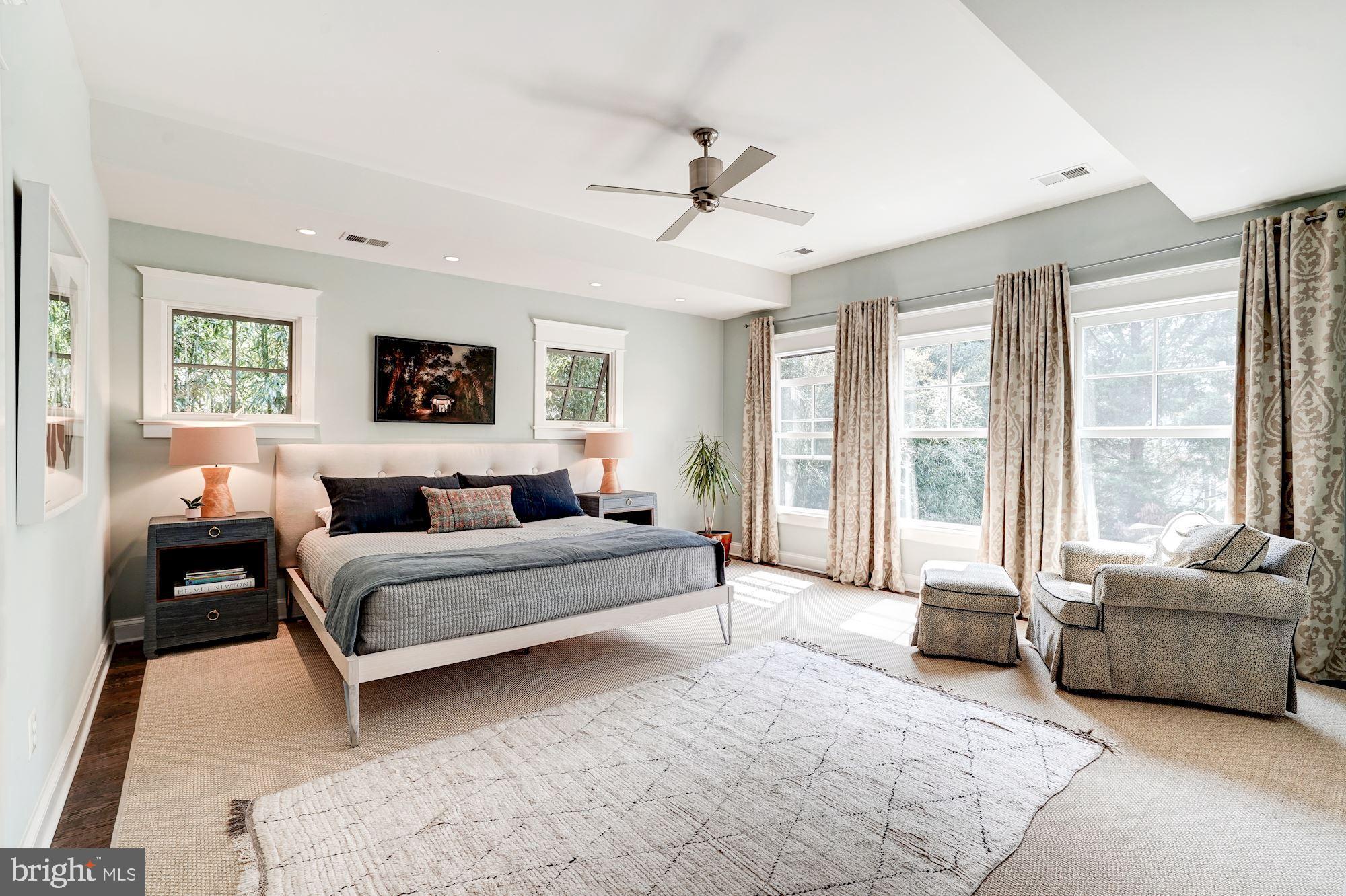 LYON VILLAGE - Residential