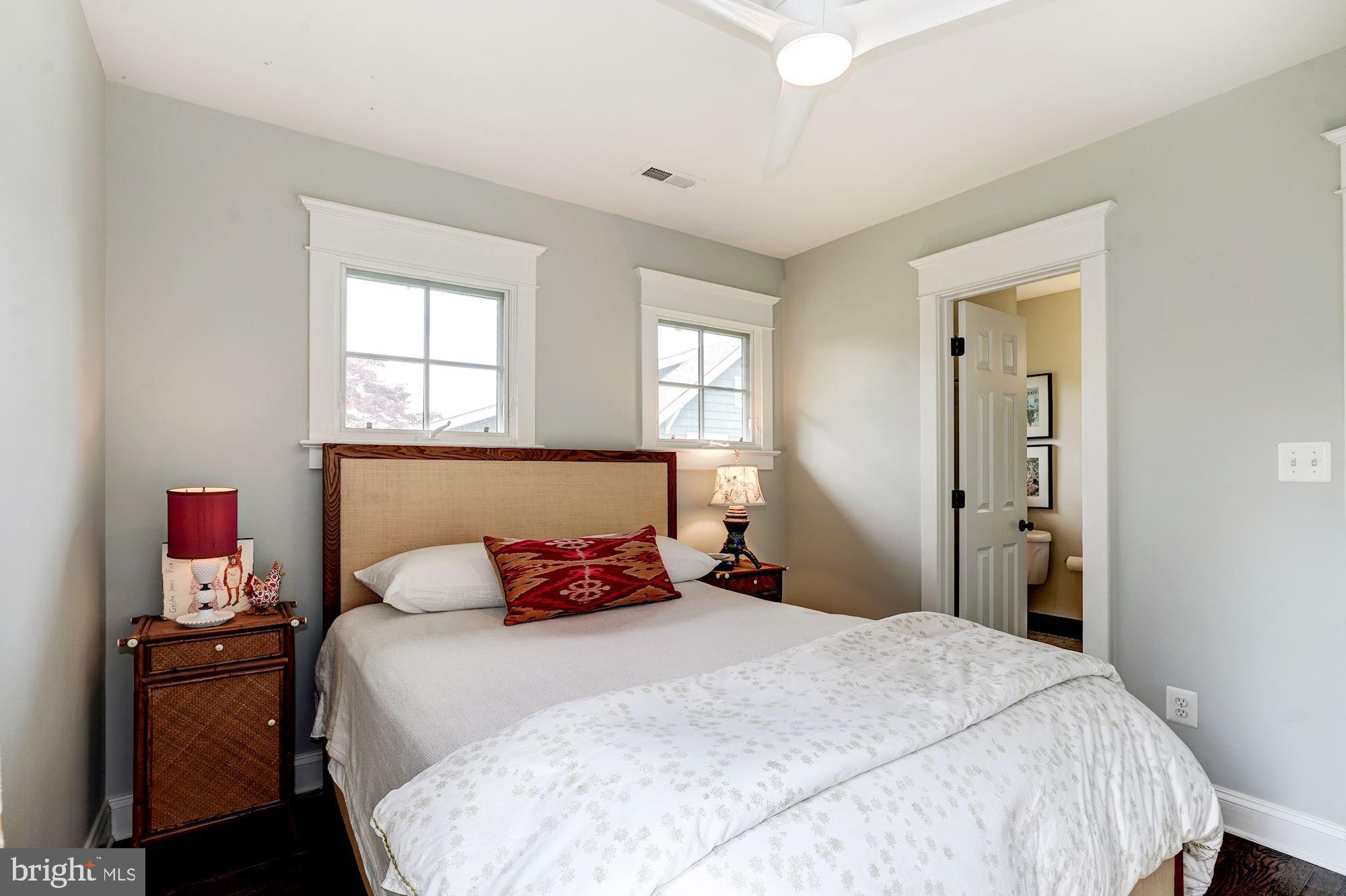 LYON VILLAGE - Residential