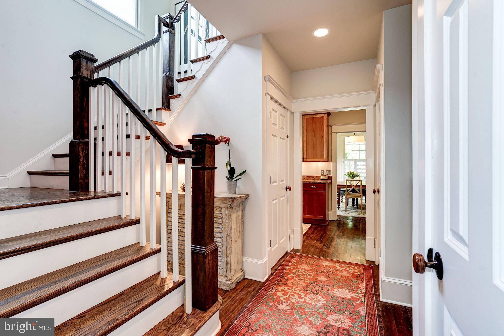 LYON VILLAGE - Residential