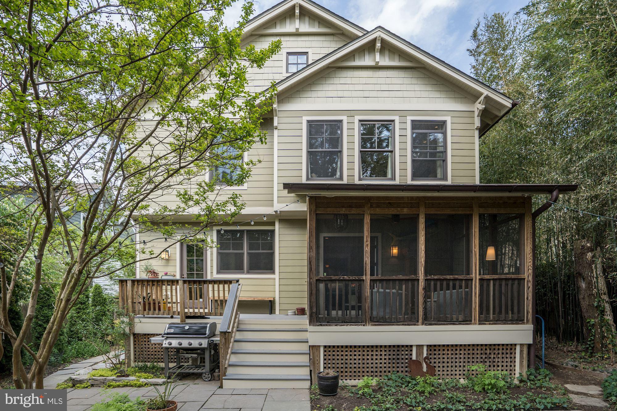 LYON VILLAGE - Residential