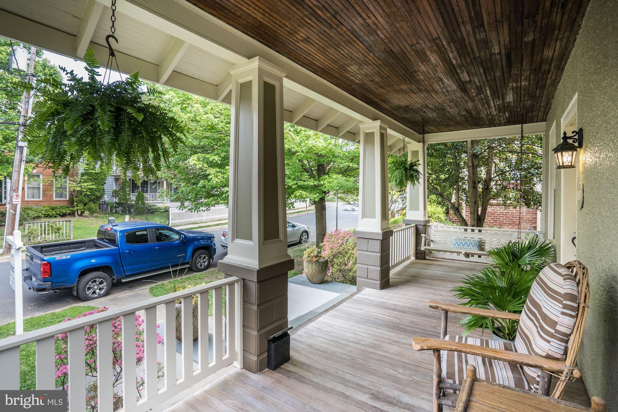 LYON VILLAGE - Residential