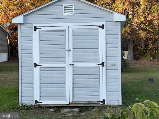 BUSH RIVER MANOR - Residential