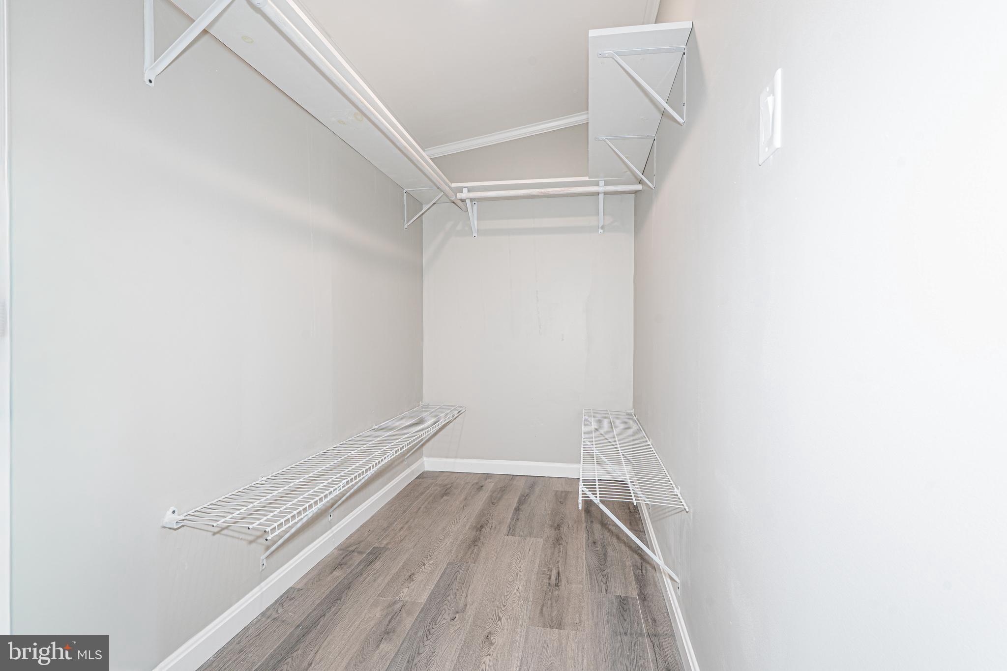 BUSH RIVER MANOR - Residential