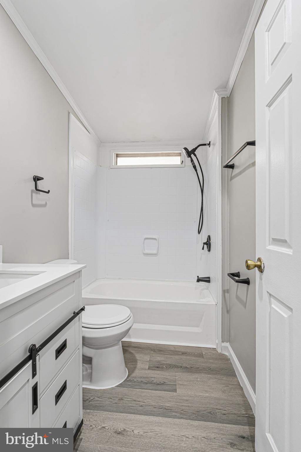 BUSH RIVER MANOR - Residential