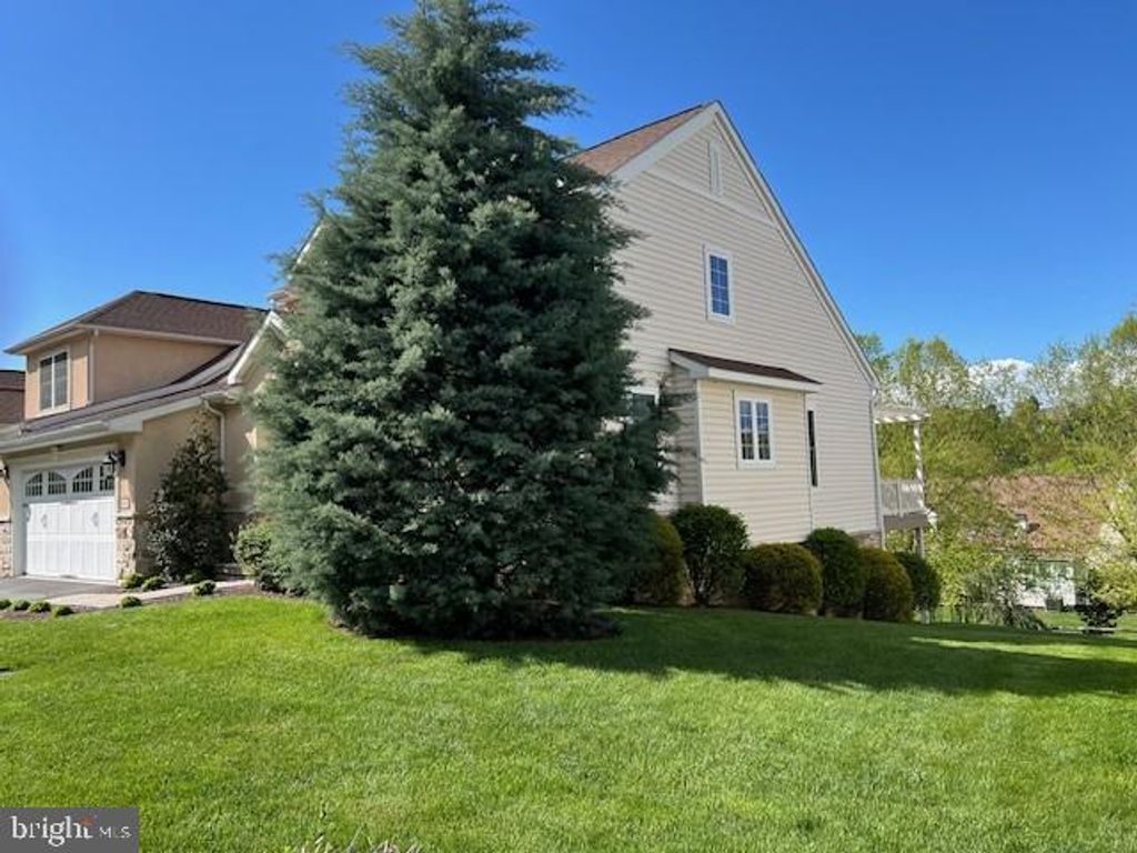Photo of 2810 Mimosa Lane #31, Lancaster, PA 17601 (MLS # PALA2046664)
