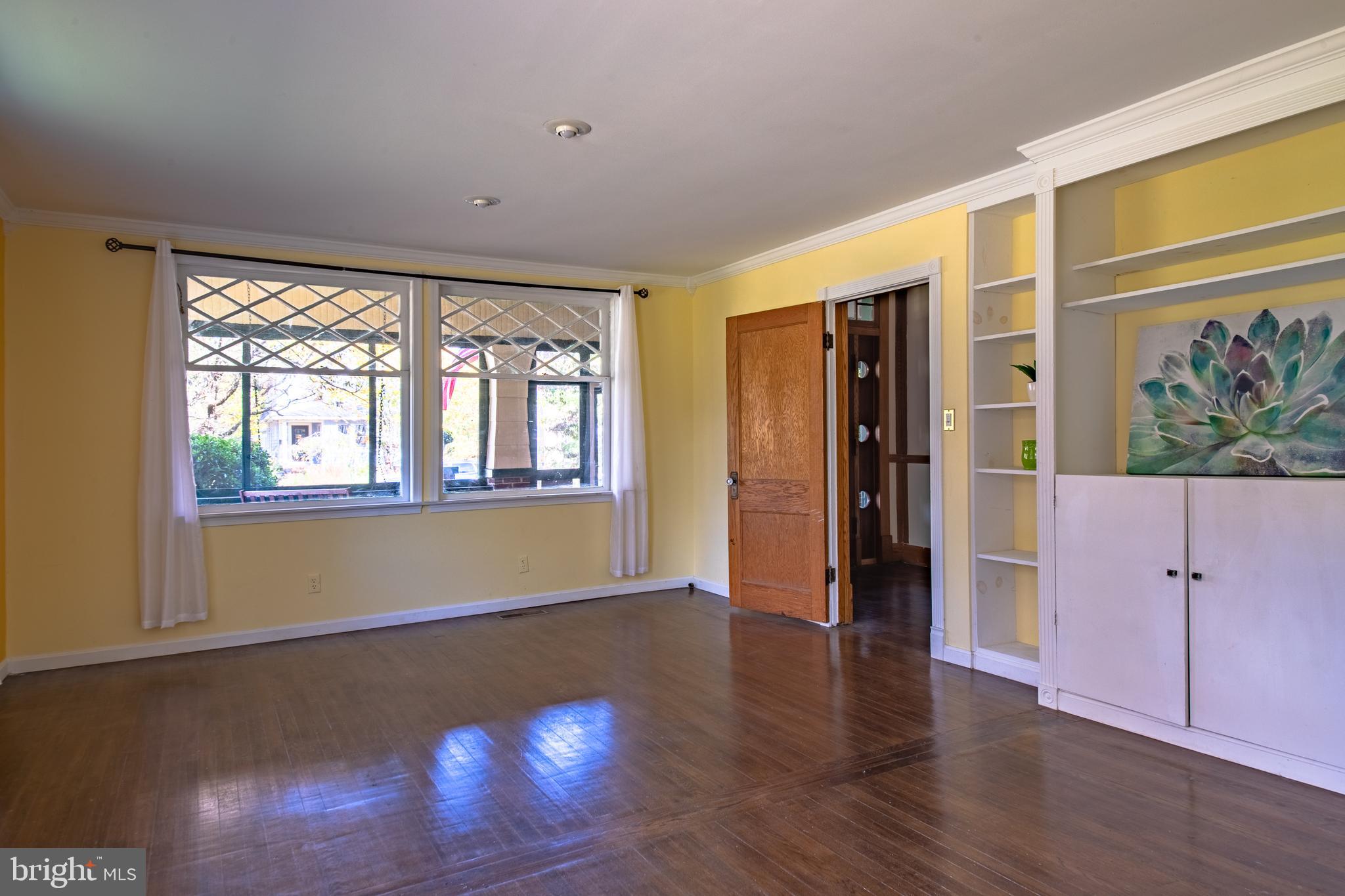 CAMDEN AVE. - Residential