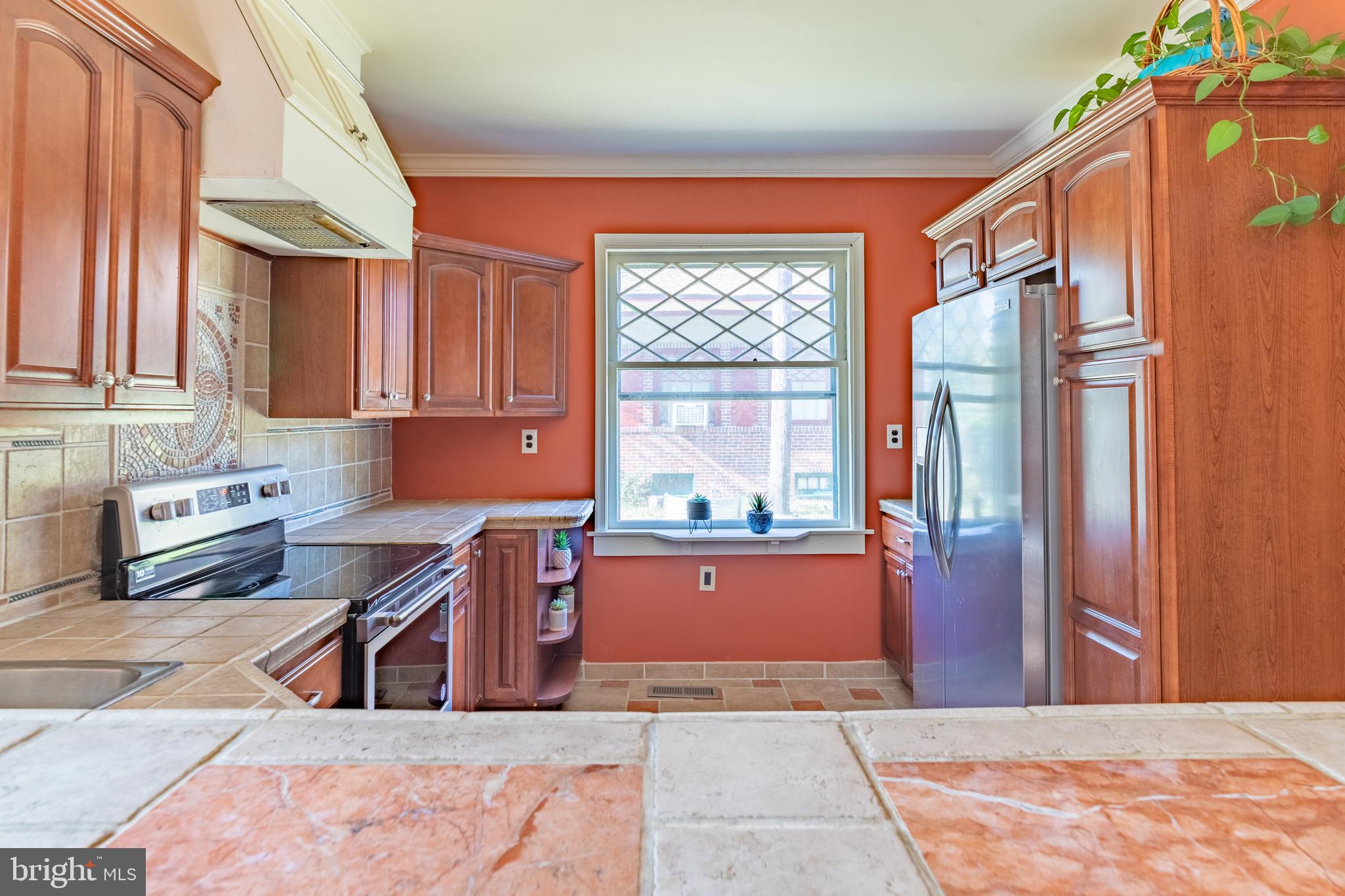 CAMDEN AVE. - Residential