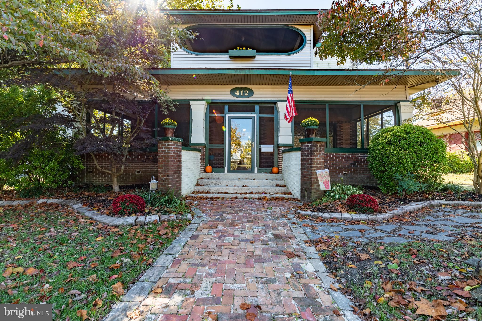 CAMDEN AVE. - Residential